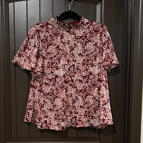 LC Lauren Conrad Tops - LC Lauren Conrad Burgundy Floral Blouse